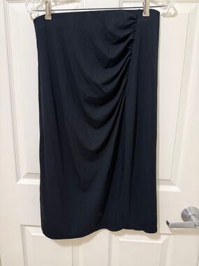 The Commons Black Medium Skirt.